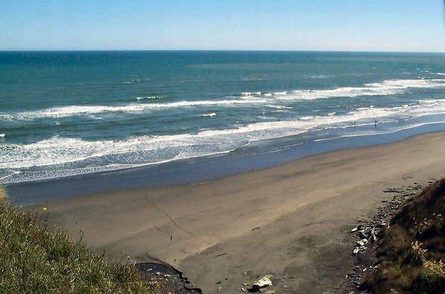 Kai Iwi Beach, (Mowhanau) north of Wanganui